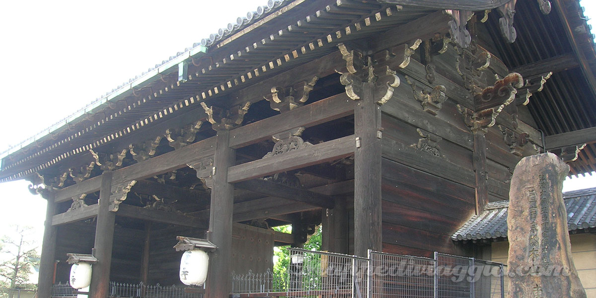 ingresso-tempio-toji
