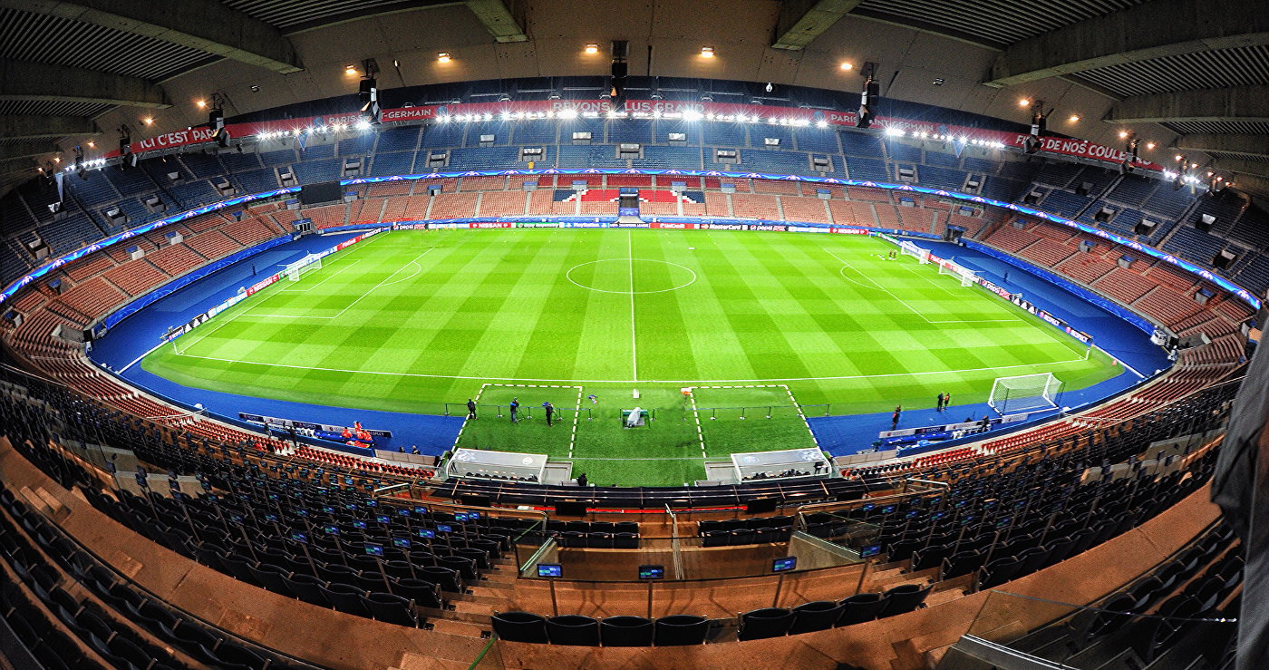 Tour dello stadio del PSG a Parigi